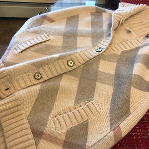 Girls Burberry poncho